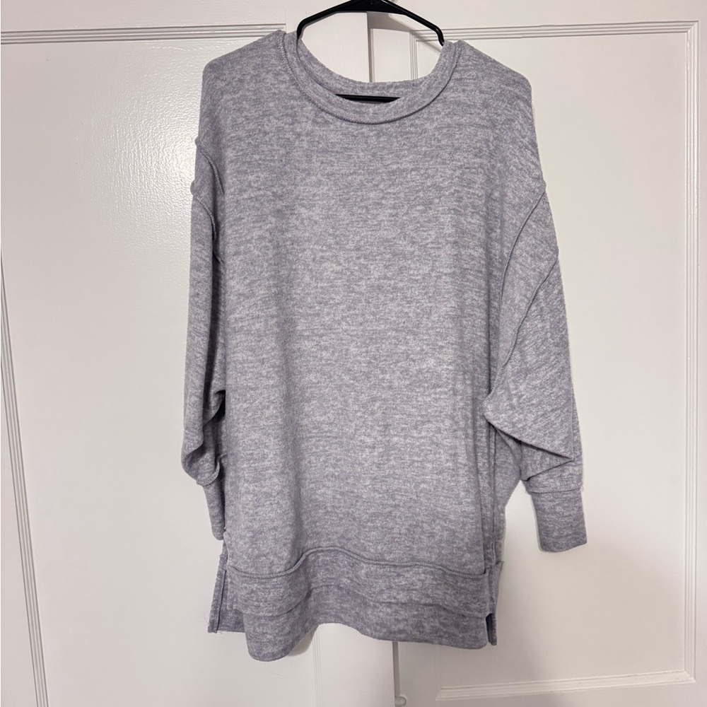 Zenana Outfitters Light Heather Gray Crew Sweatshirt